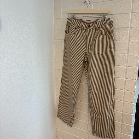 NWT Levi’s low pro jeans in neutral stripe - Picture 1 of 4